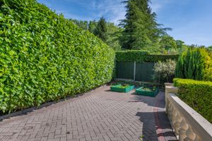 Photo 33- click for photo gallery